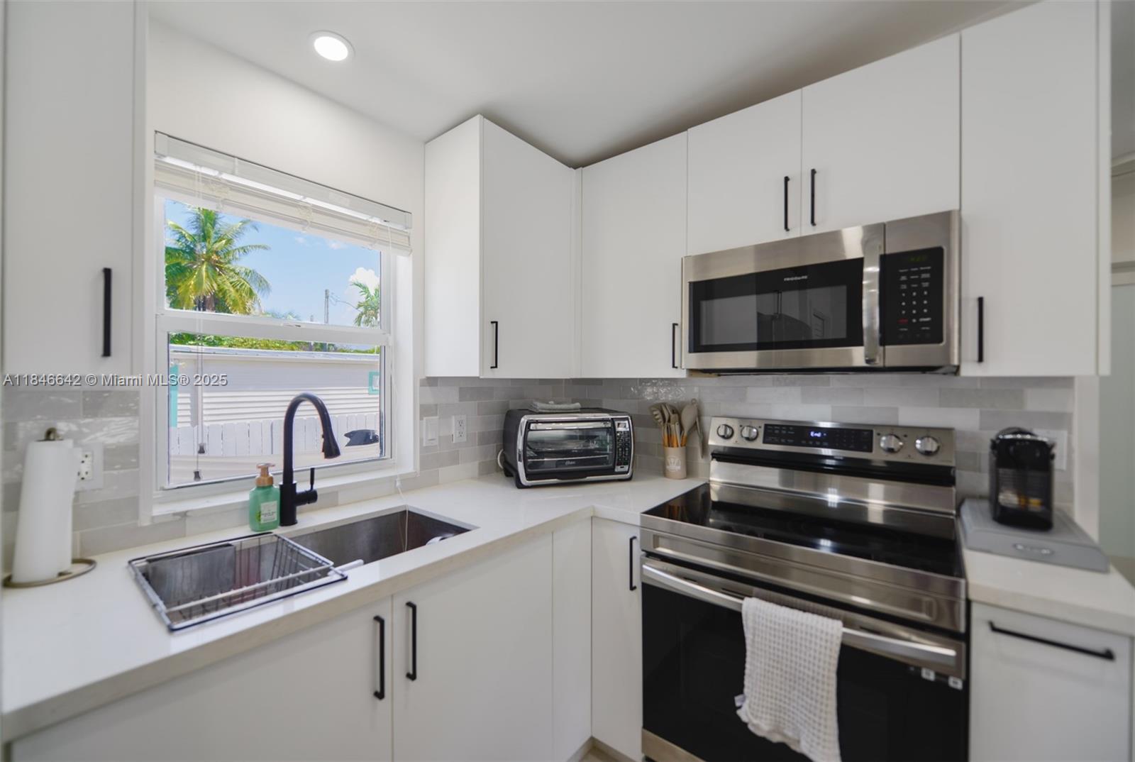 SEXTON COVES ESTATES - Residential