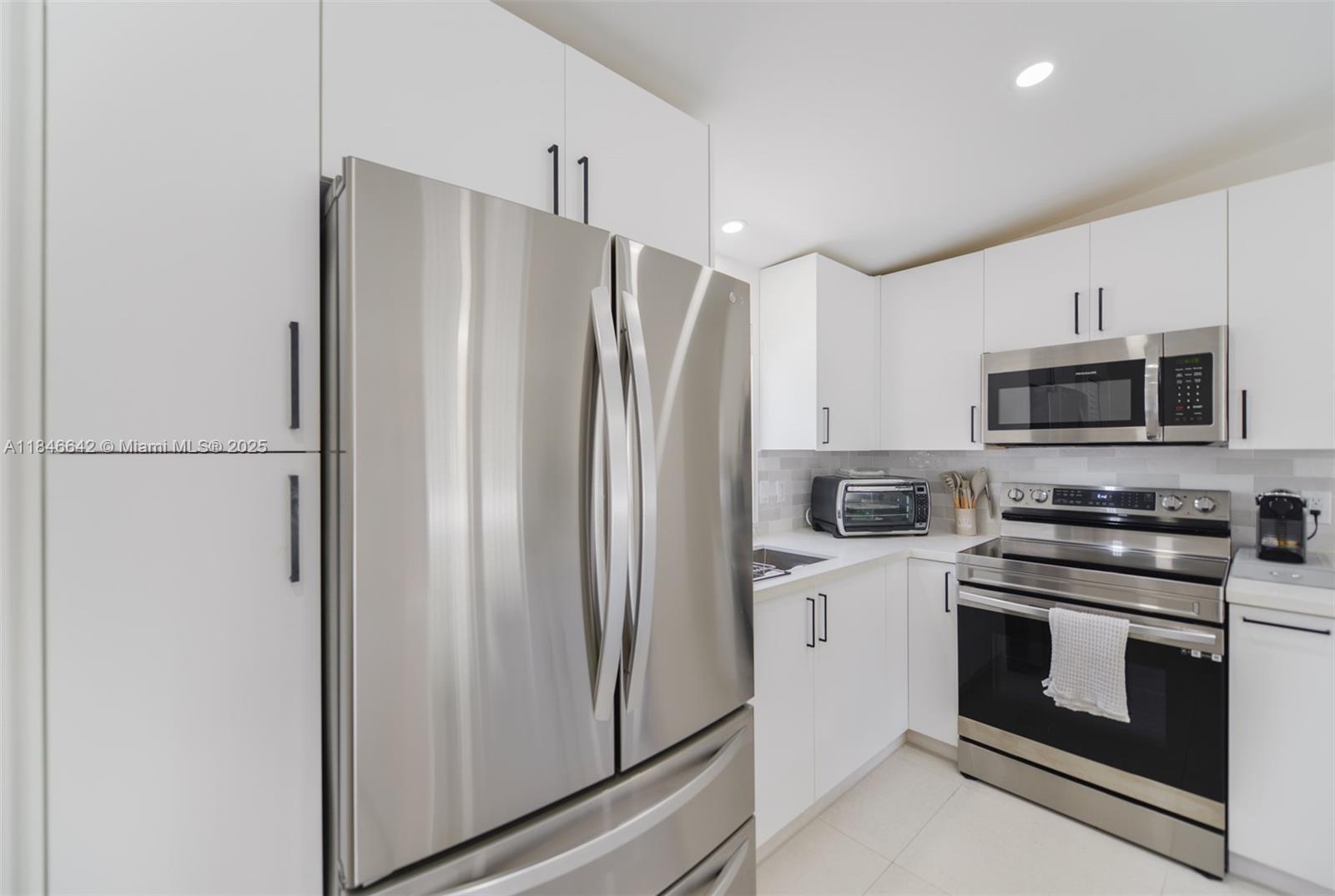 SEXTON COVES ESTATES - Residential