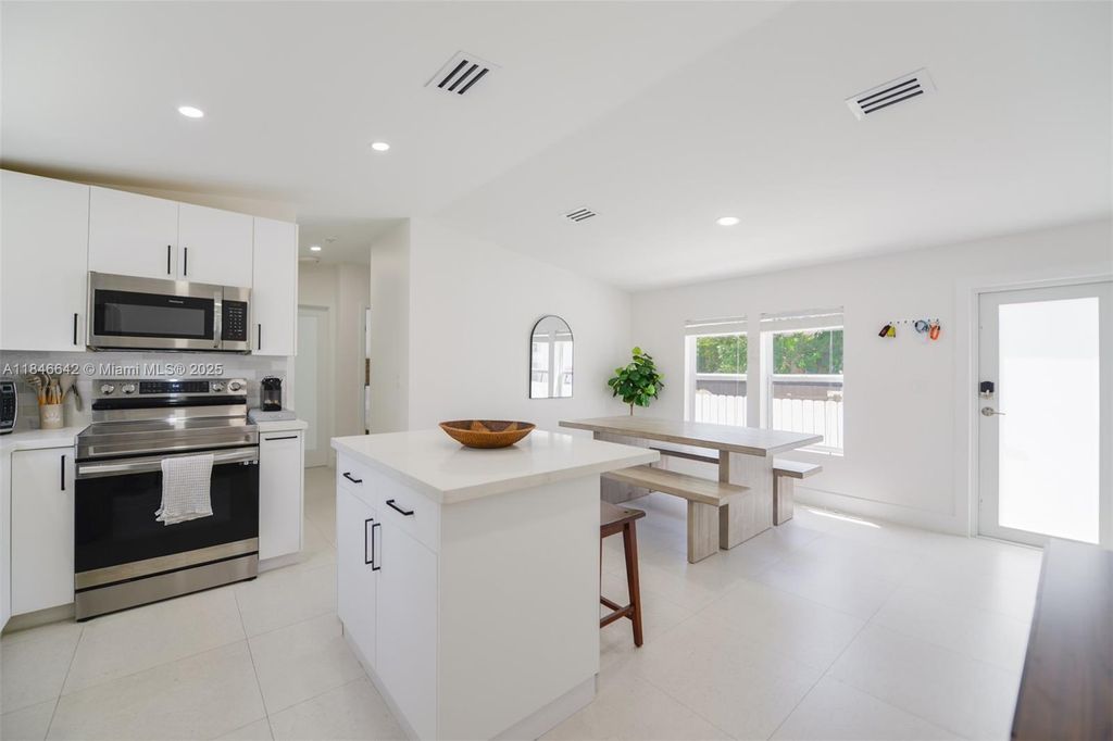 Photo of 11 Mockingbird Rd, Key Largo, FL 33037 (MLS # A11846642)