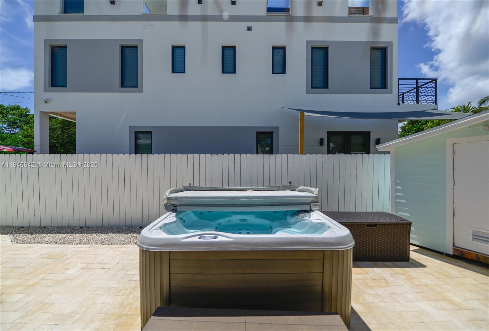 SEXTON COVES ESTATES - Residential