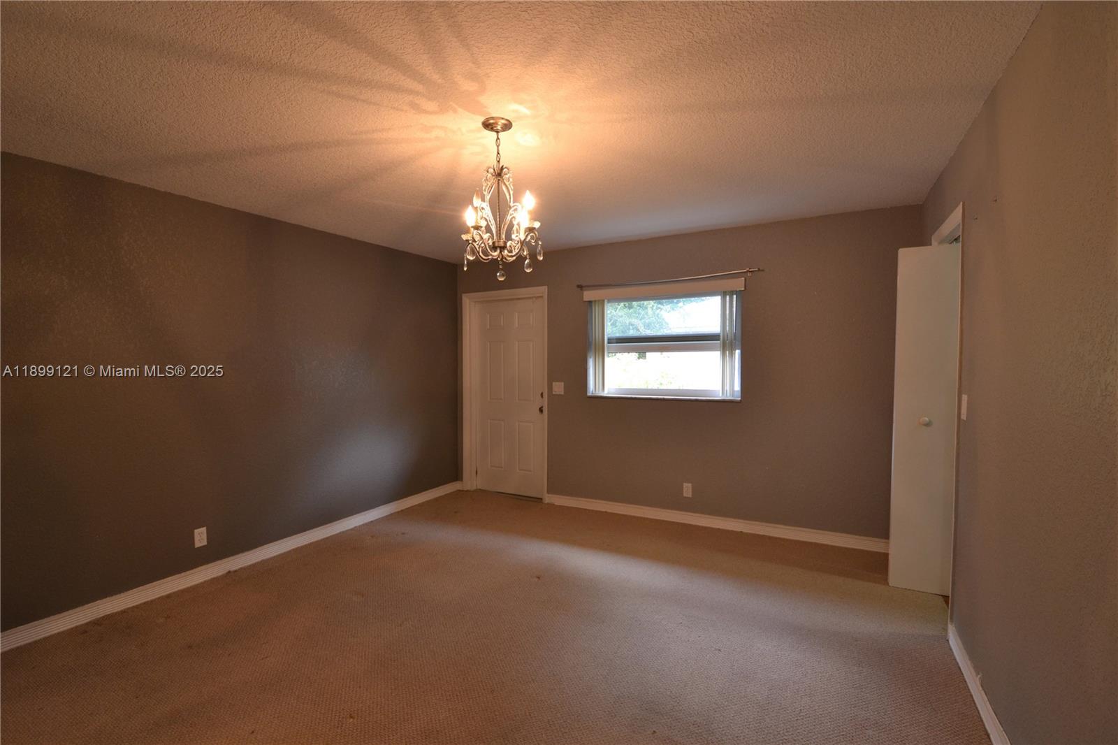 LAKES GARDEN CONDO - Residential Lease