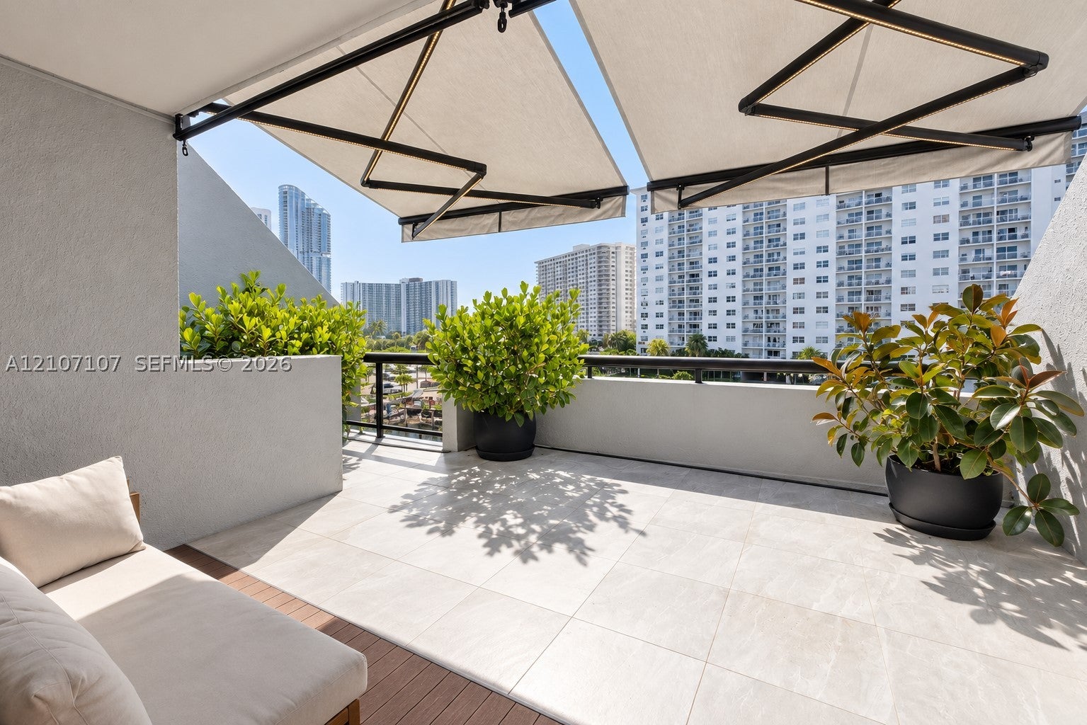 416 Poinciana Dr 1722