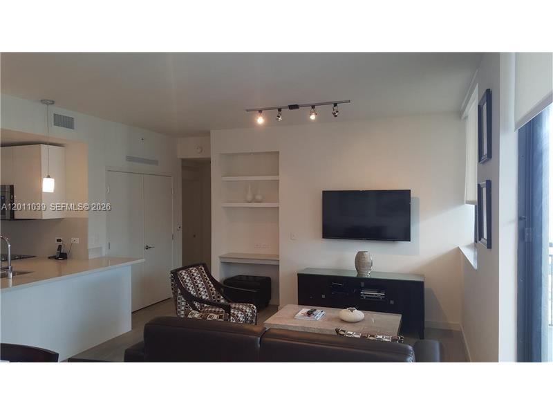 999 SW 1st Ave 2514