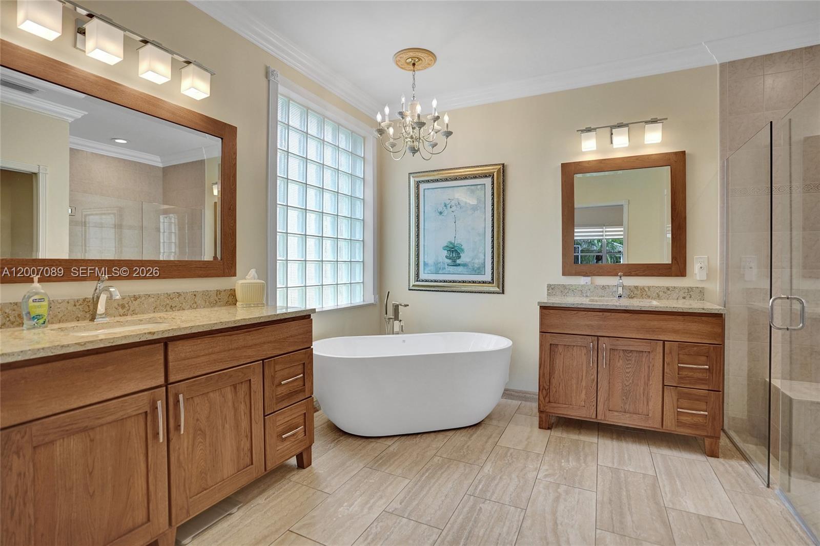 VALENCIA SHORES 3 - Residential