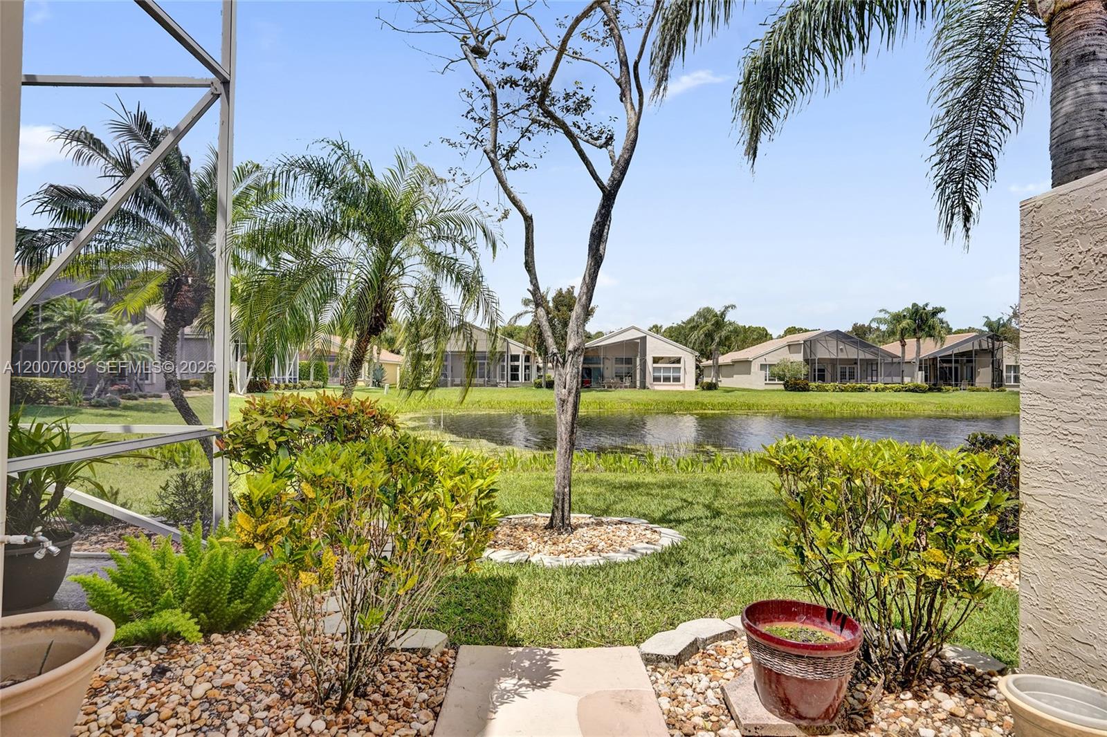 VALENCIA SHORES 3 - Residential