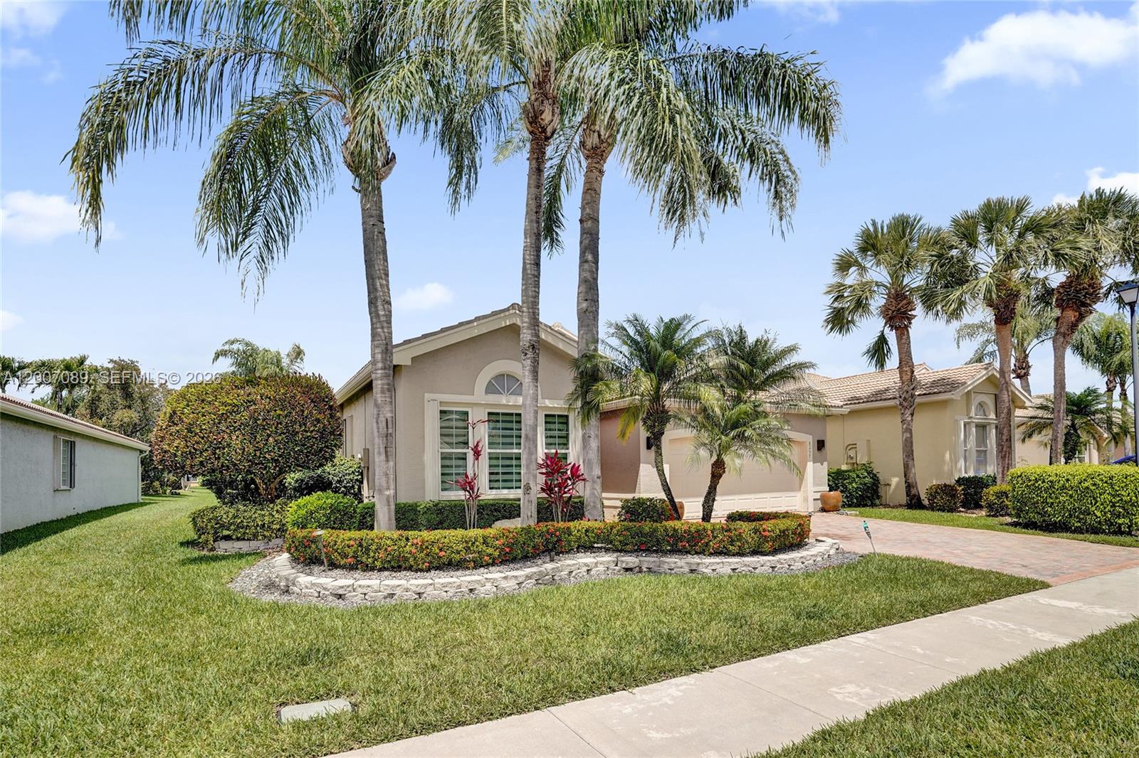 VALENCIA SHORES 3 - Residential