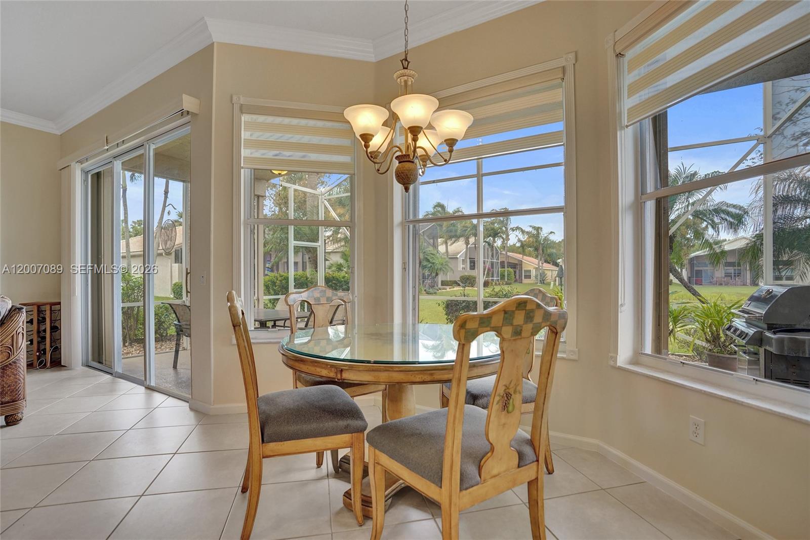 VALENCIA SHORES 3 - Residential