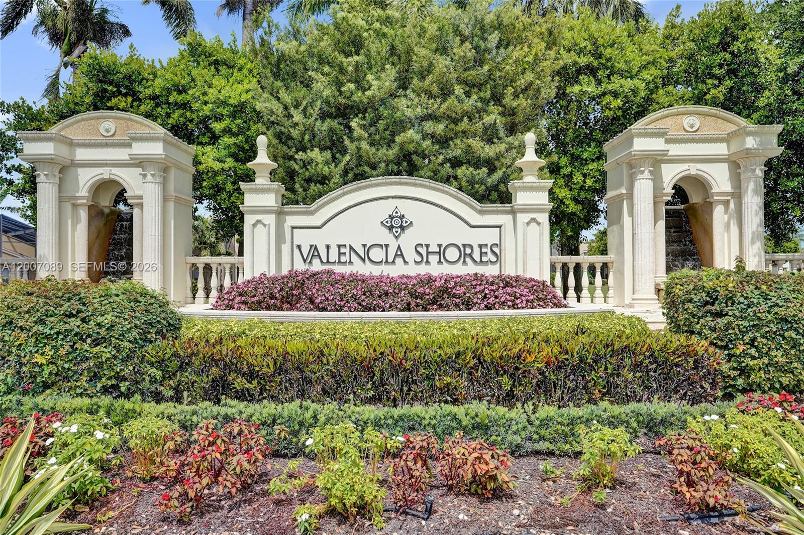 VALENCIA SHORES 3 - Residential