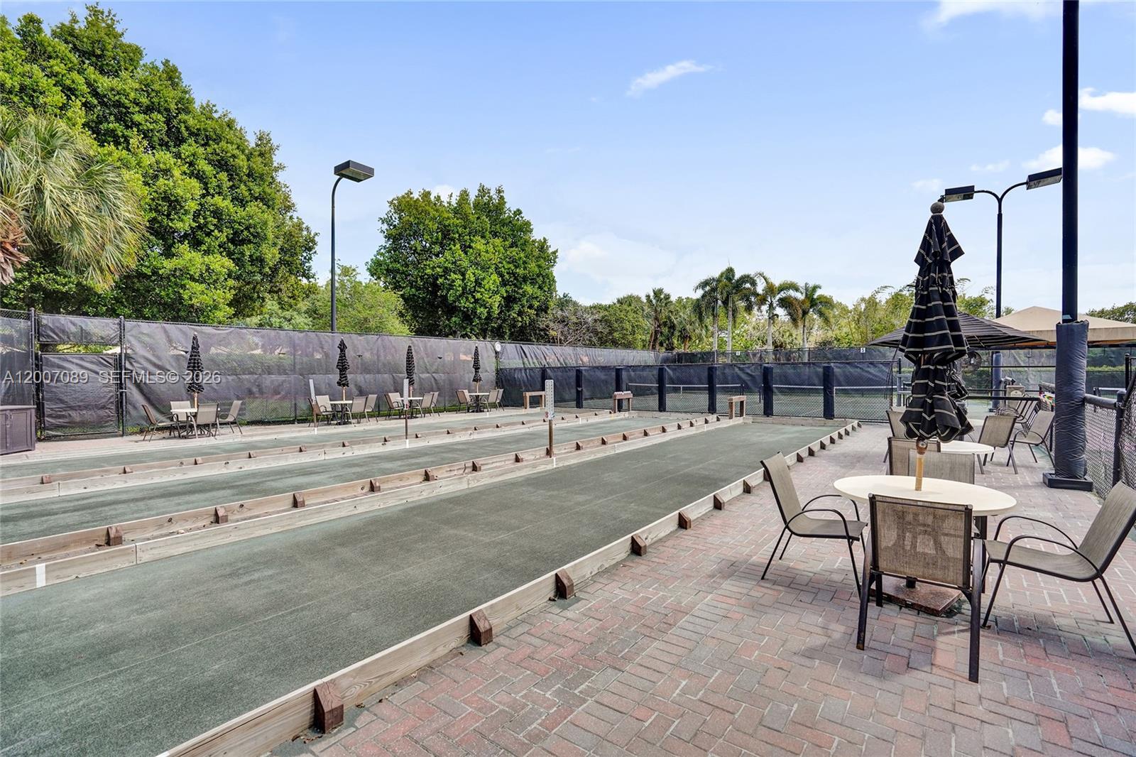 VALENCIA SHORES 3 - Residential