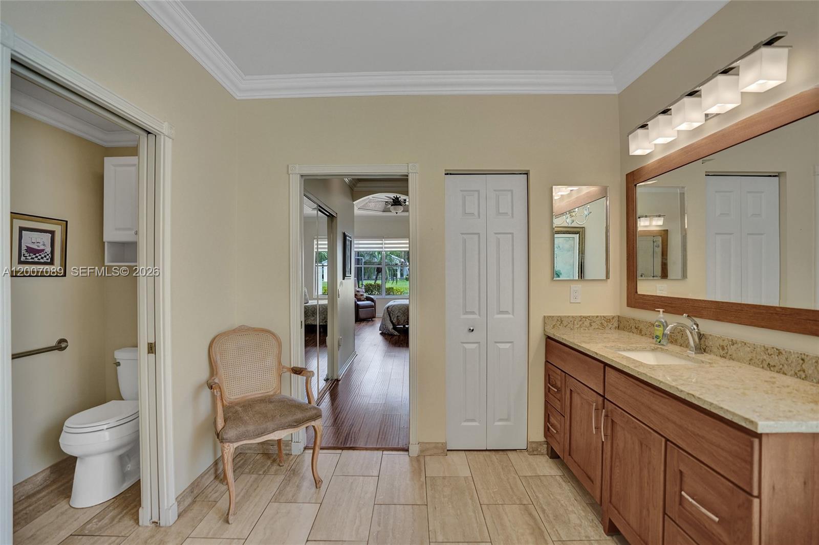 VALENCIA SHORES 3 - Residential