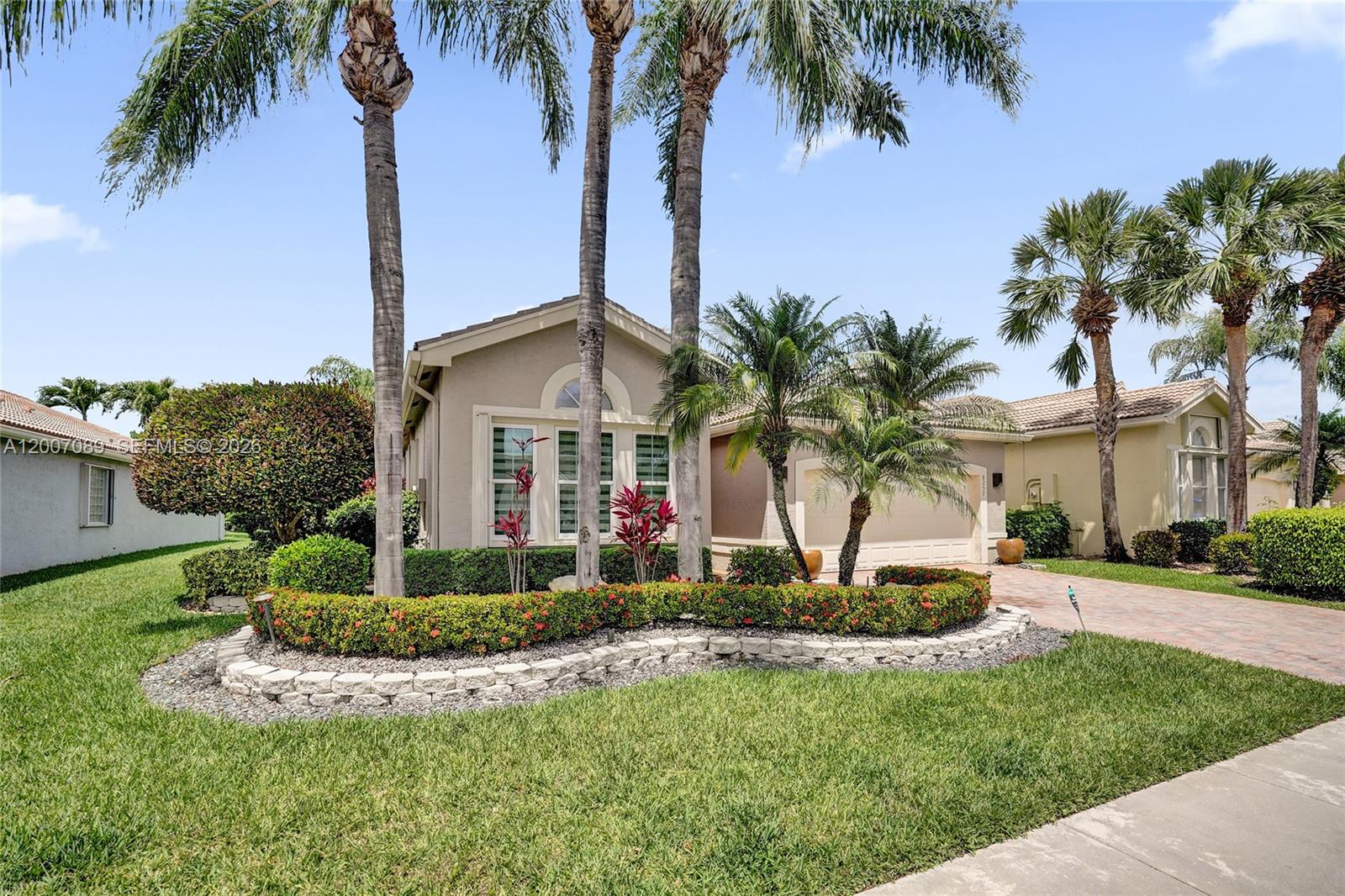 VALENCIA SHORES 3 - Residential
