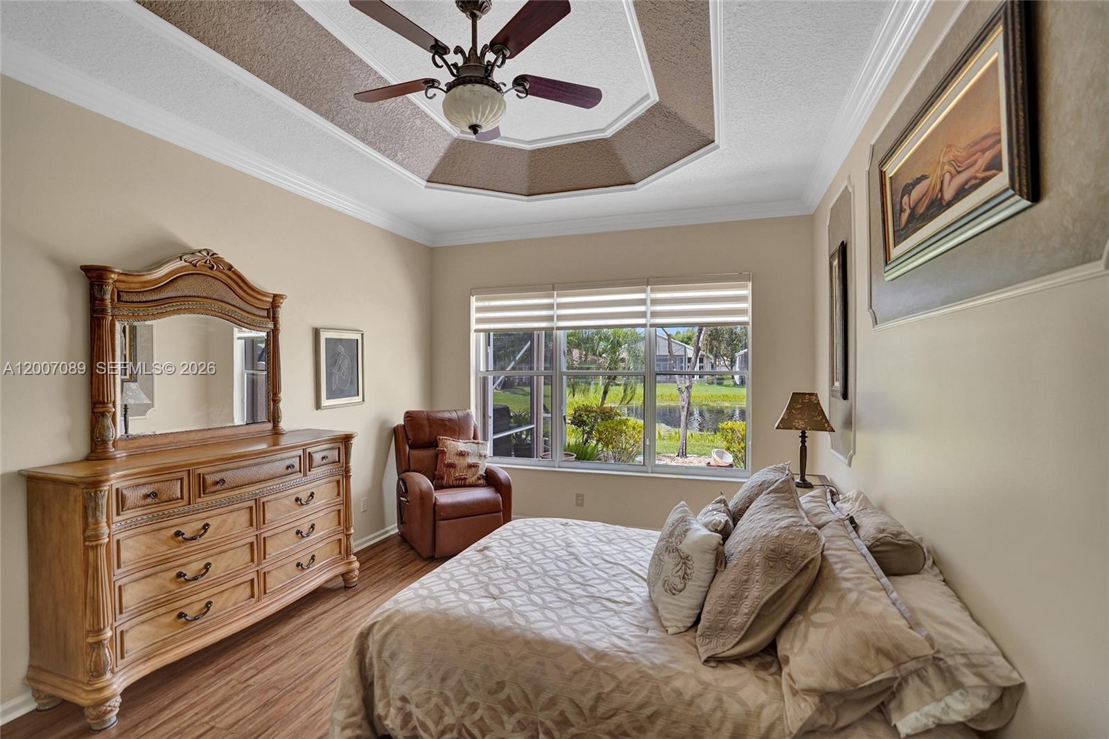 VALENCIA SHORES 3 - Residential