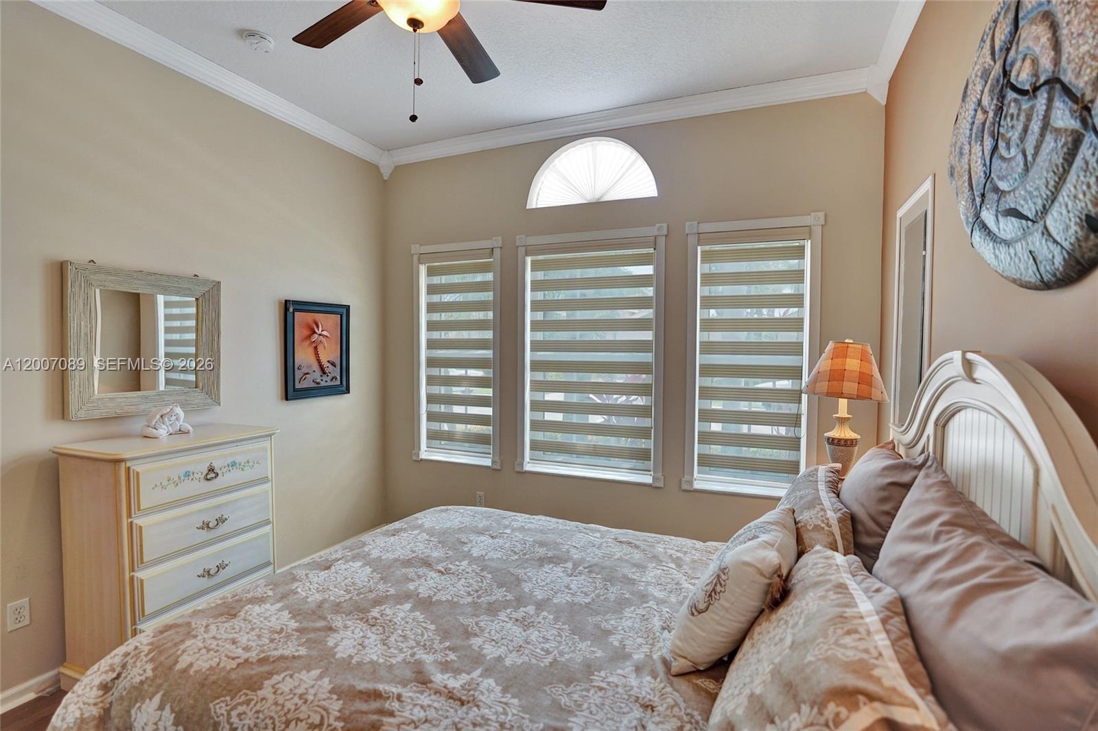 VALENCIA SHORES 3 - Residential