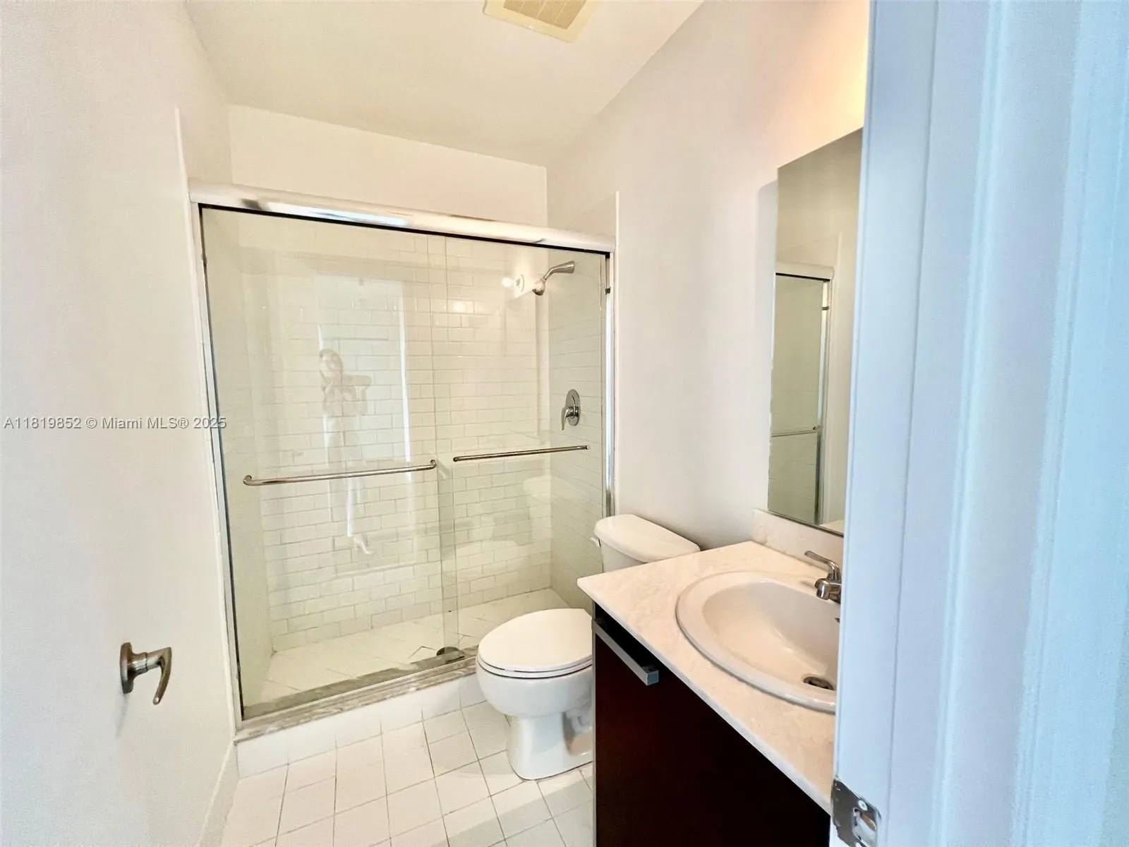 Miami, Florida 33129, United States, 3 Bedrooms Bedrooms, ,2 BathroomsBathrooms,Residential,Active,148995