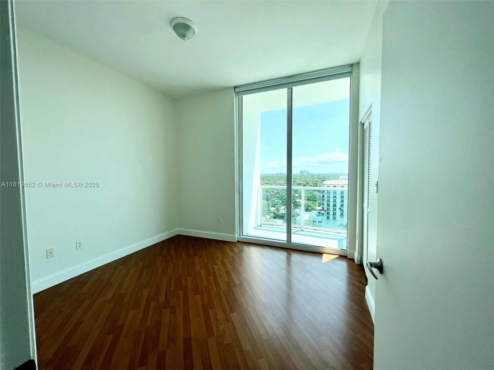 Miami, Florida 33129, United States, 3 Bedrooms Bedrooms, ,2 BathroomsBathrooms,Residential,Active,148995