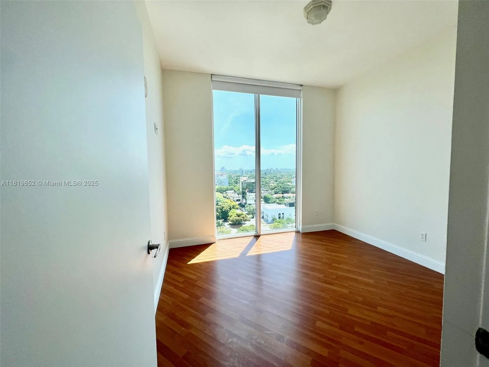 Miami, Florida 33129, United States, 3 Bedrooms Bedrooms, ,2 BathroomsBathrooms,Residential,Active,148995