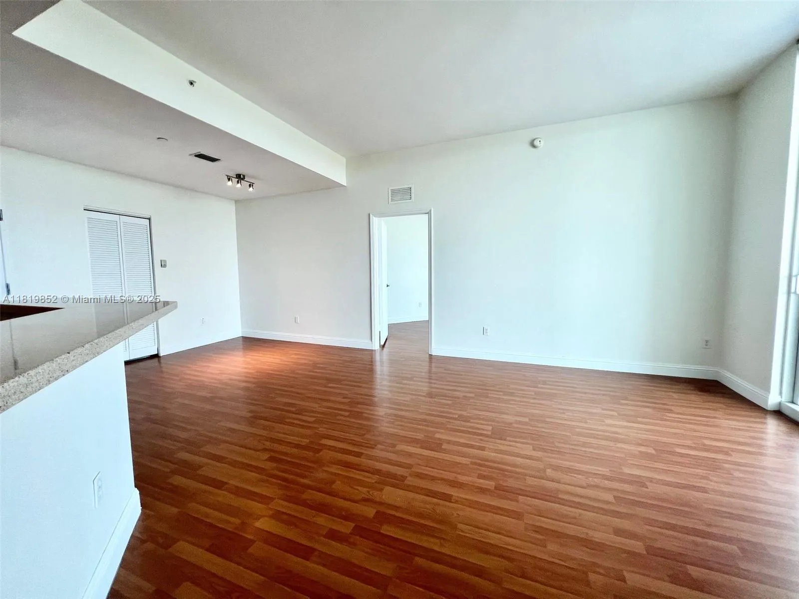 Miami, Florida 33129, United States, 3 Bedrooms Bedrooms, ,2 BathroomsBathrooms,Residential,Active,148995