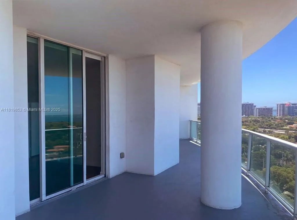 Miami, Florida 33129, United States, 3 Bedrooms Bedrooms, ,2 BathroomsBathrooms,Residential,Active,148995