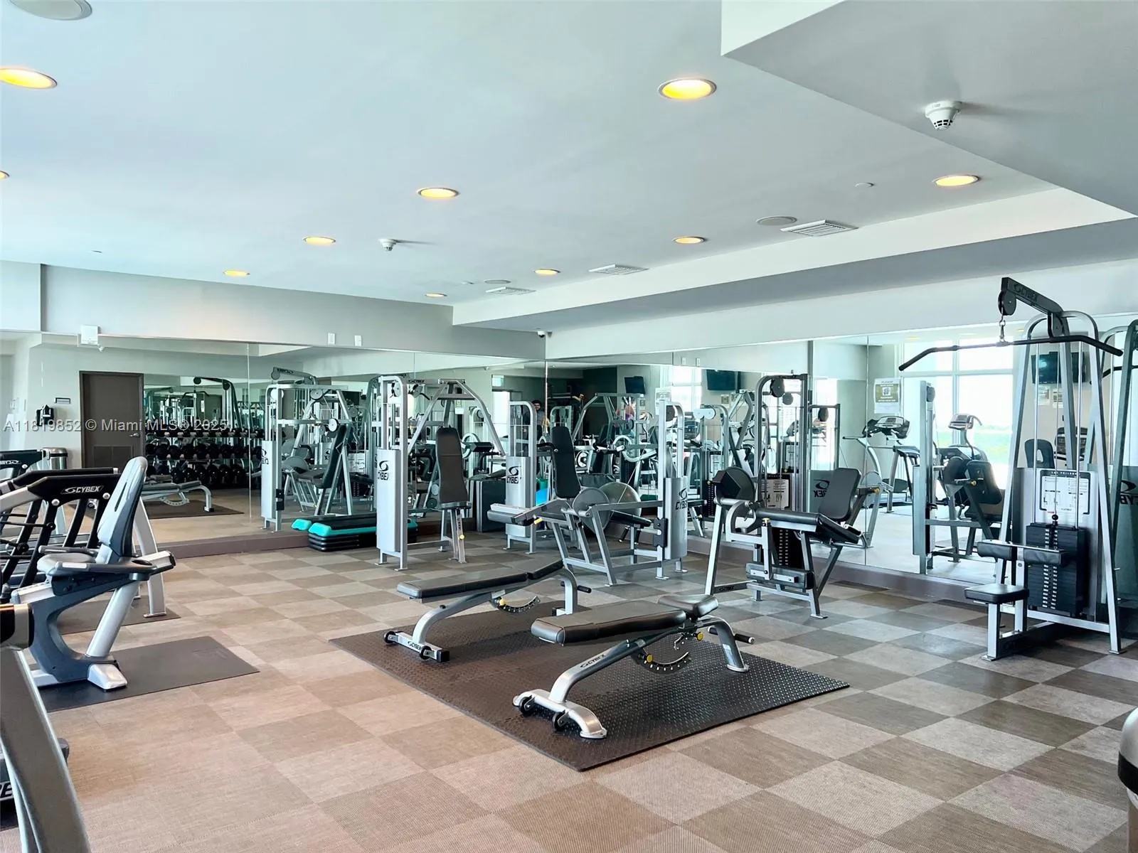 Miami, Florida 33129, United States, 3 Bedrooms Bedrooms, ,2 BathroomsBathrooms,Residential,Active,148995