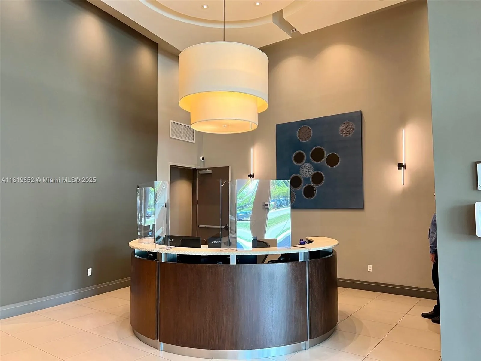 Miami, Florida 33129, United States, 3 Bedrooms Bedrooms, ,2 BathroomsBathrooms,Residential,Active,148995