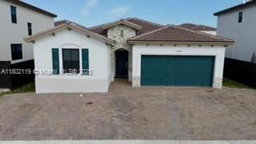 Beautiful spacious 4/3 single family home built in 2023 in a very fast growing area with all new homes. There have
been many upgrades added to the property after closing which represents added value compared to other similar
homes in the area. Great location, in-between Miami and Homestead, close to US-1 and Florida Turnpike for fast 
and easy access north and south. Great property for you and your family to call it home.