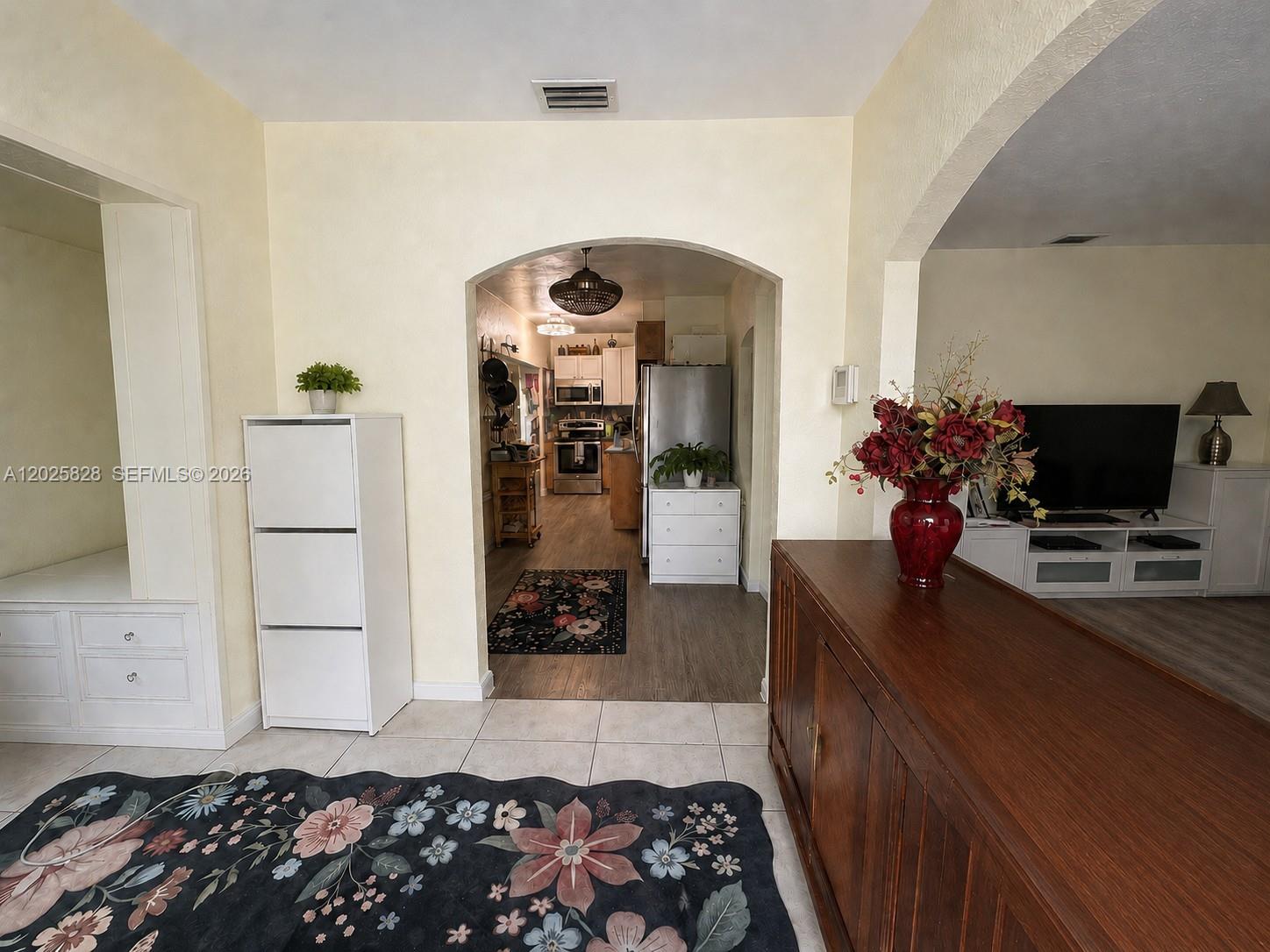 2716 Polk St