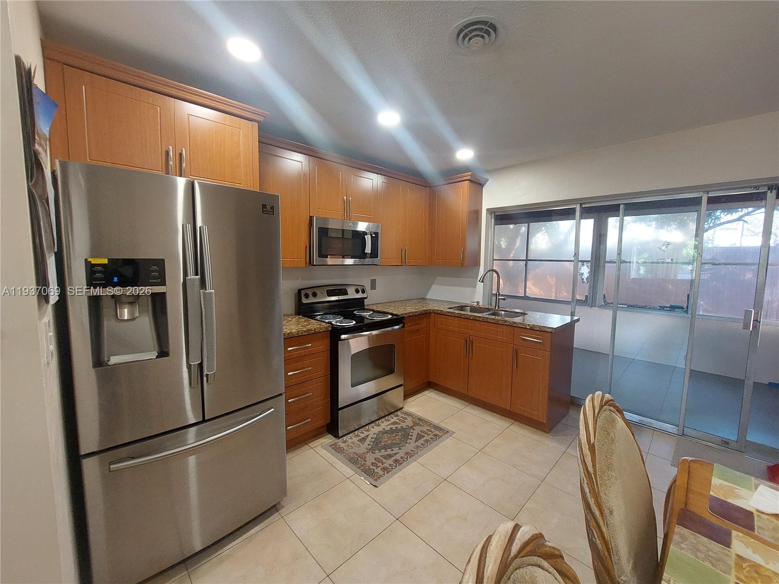 TAMARAC LAKES SECOND SEC - Residential