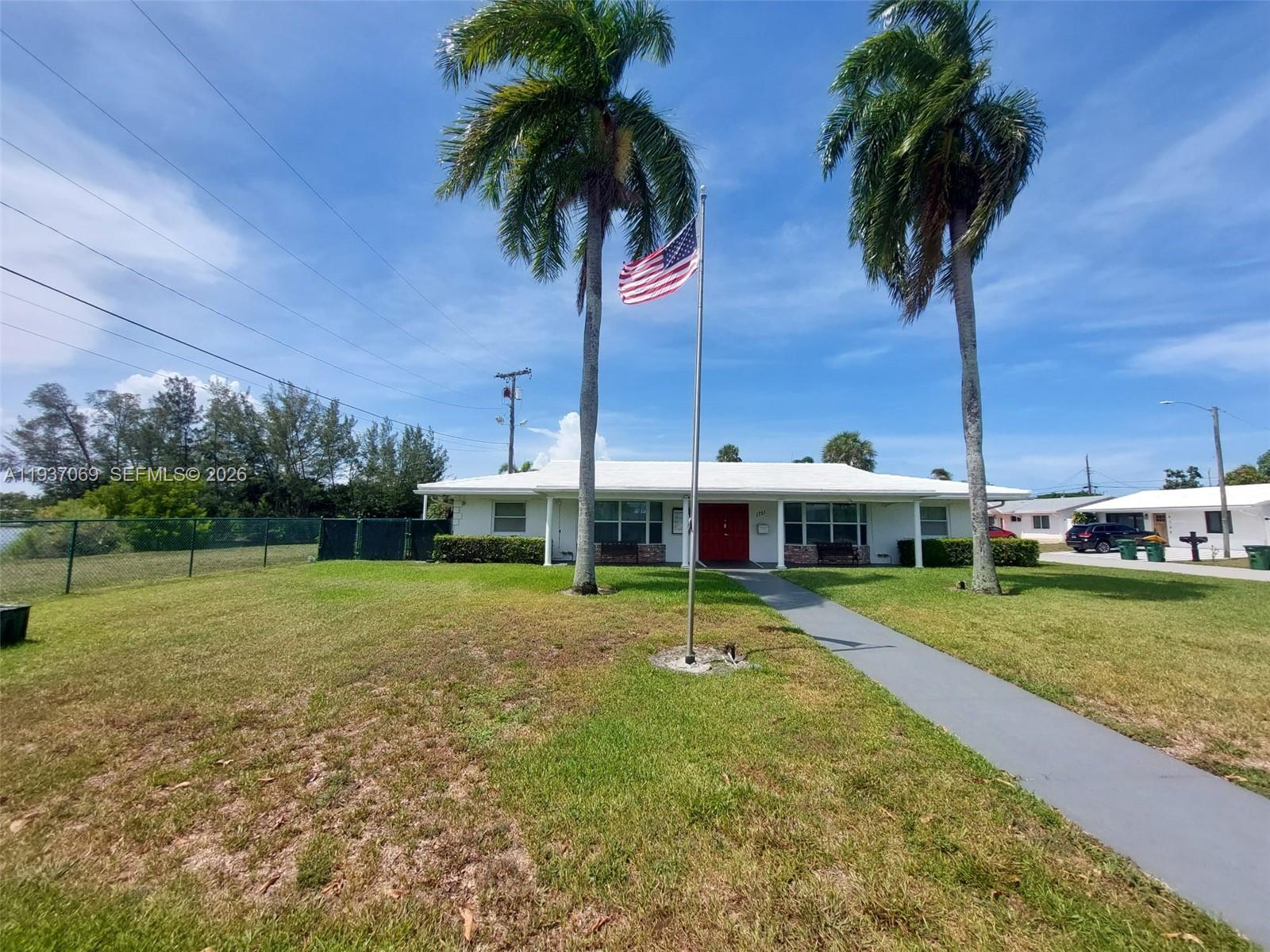 TAMARAC LAKES SECOND SEC - Residential