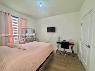 MARIE ESTATES - Residential