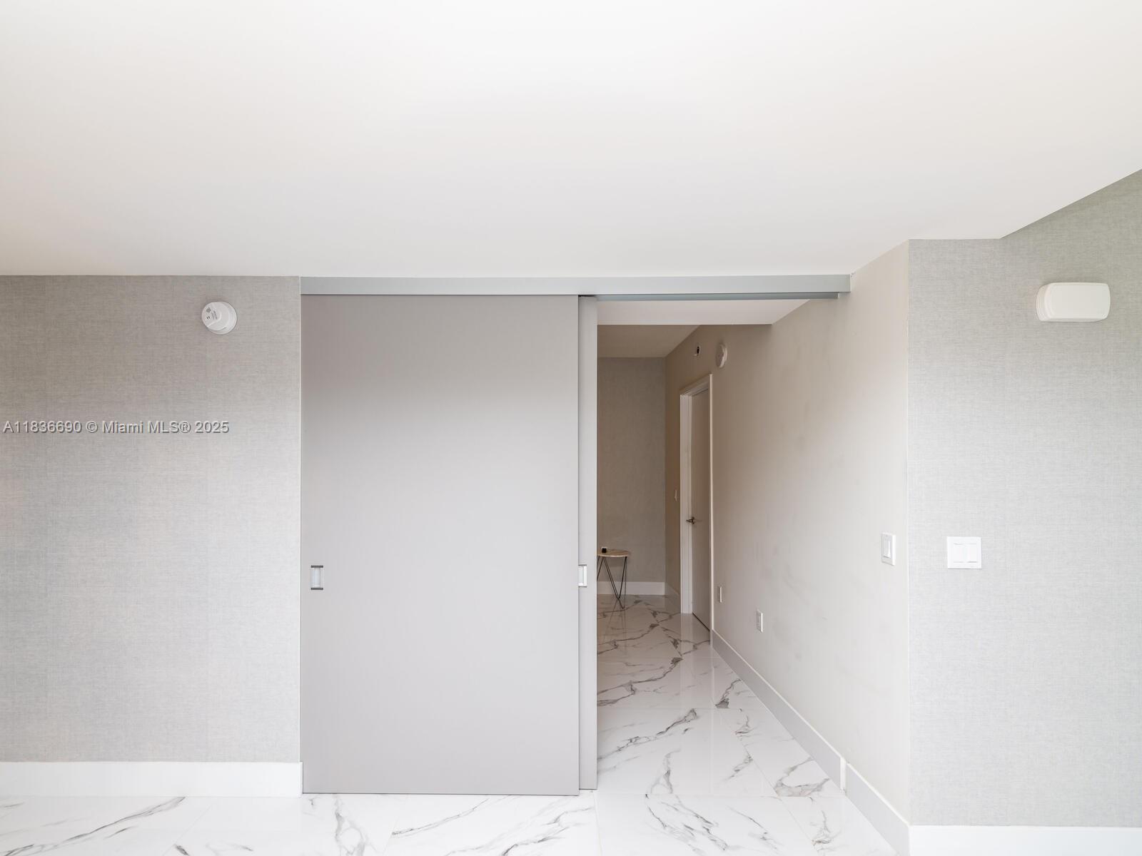 PARQUE TOWERS CONDO - Residential