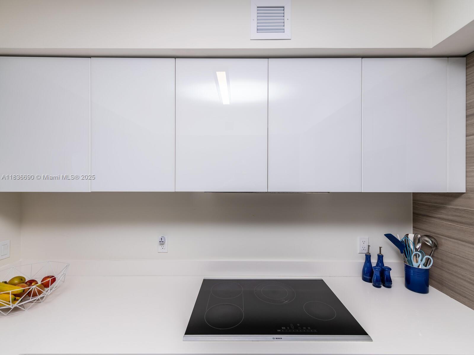 PARQUE TOWERS CONDO - Residential