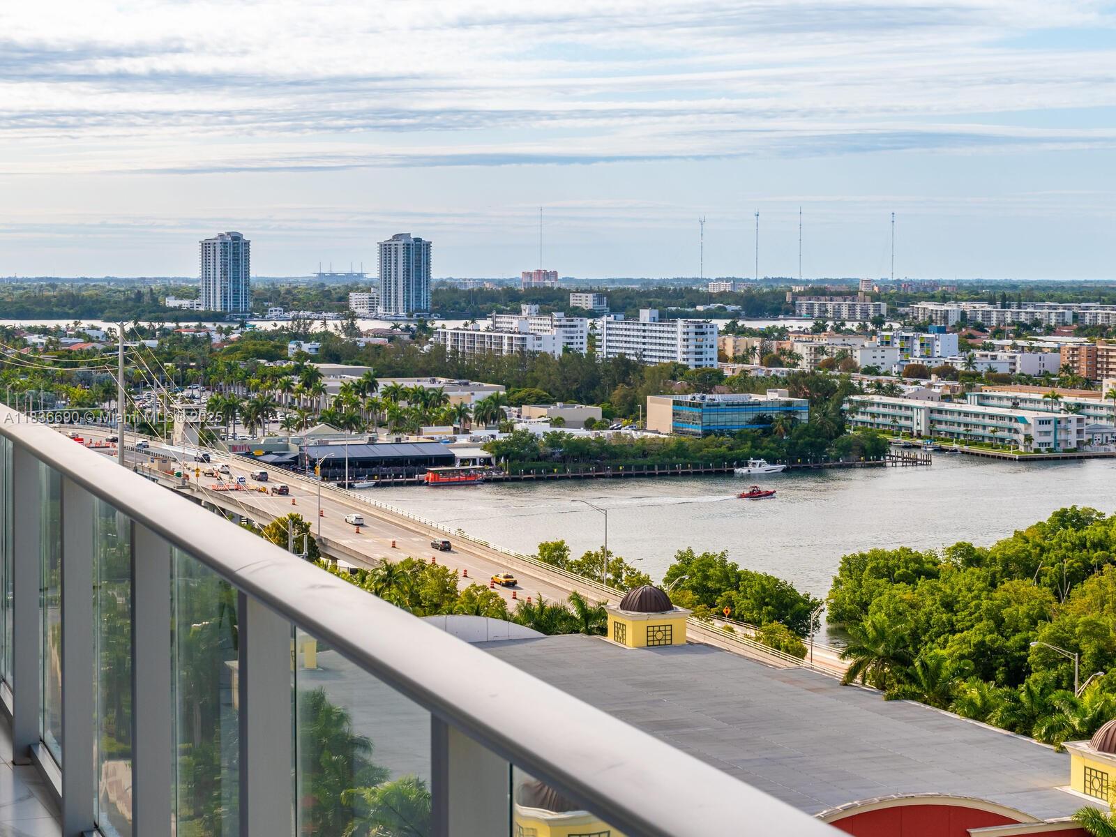 PARQUE TOWERS CONDO - Residential