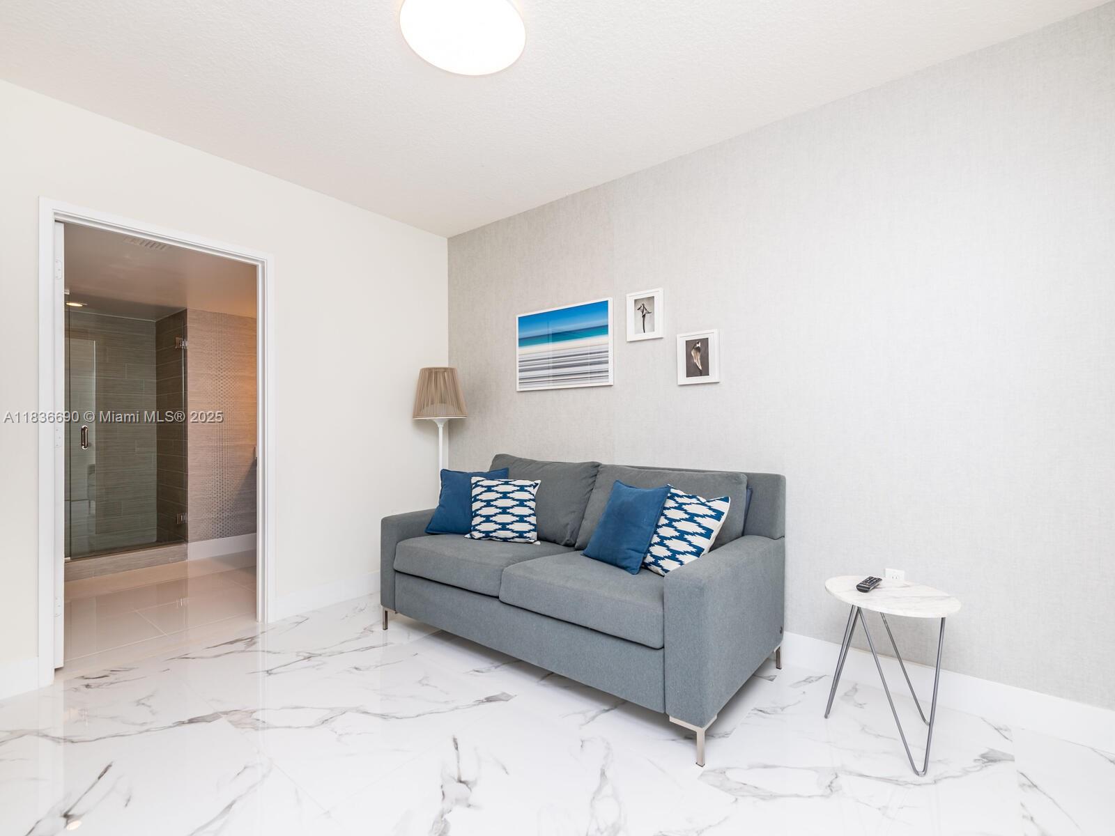 PARQUE TOWERS CONDO - Residential