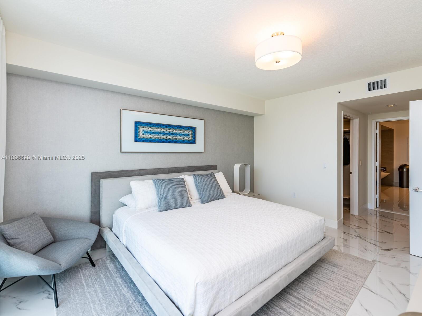 PARQUE TOWERS CONDO - Residential