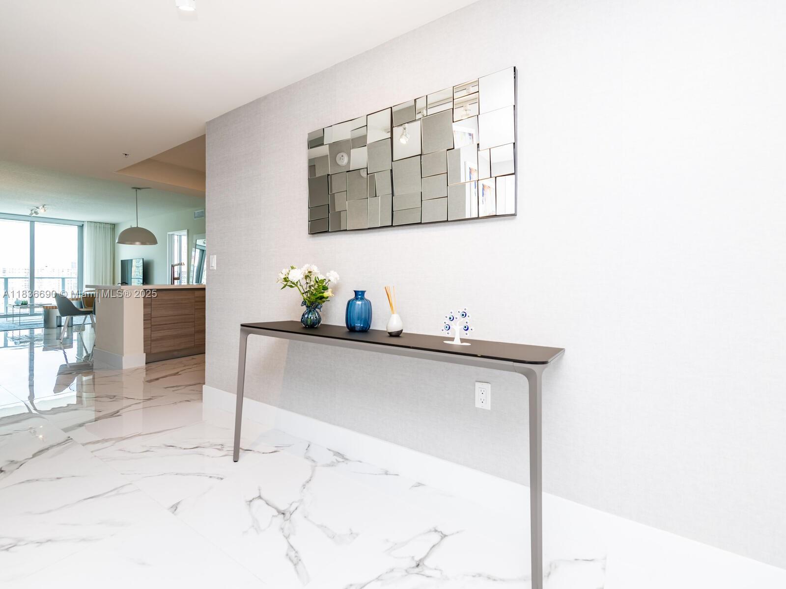 PARQUE TOWERS CONDO - Residential