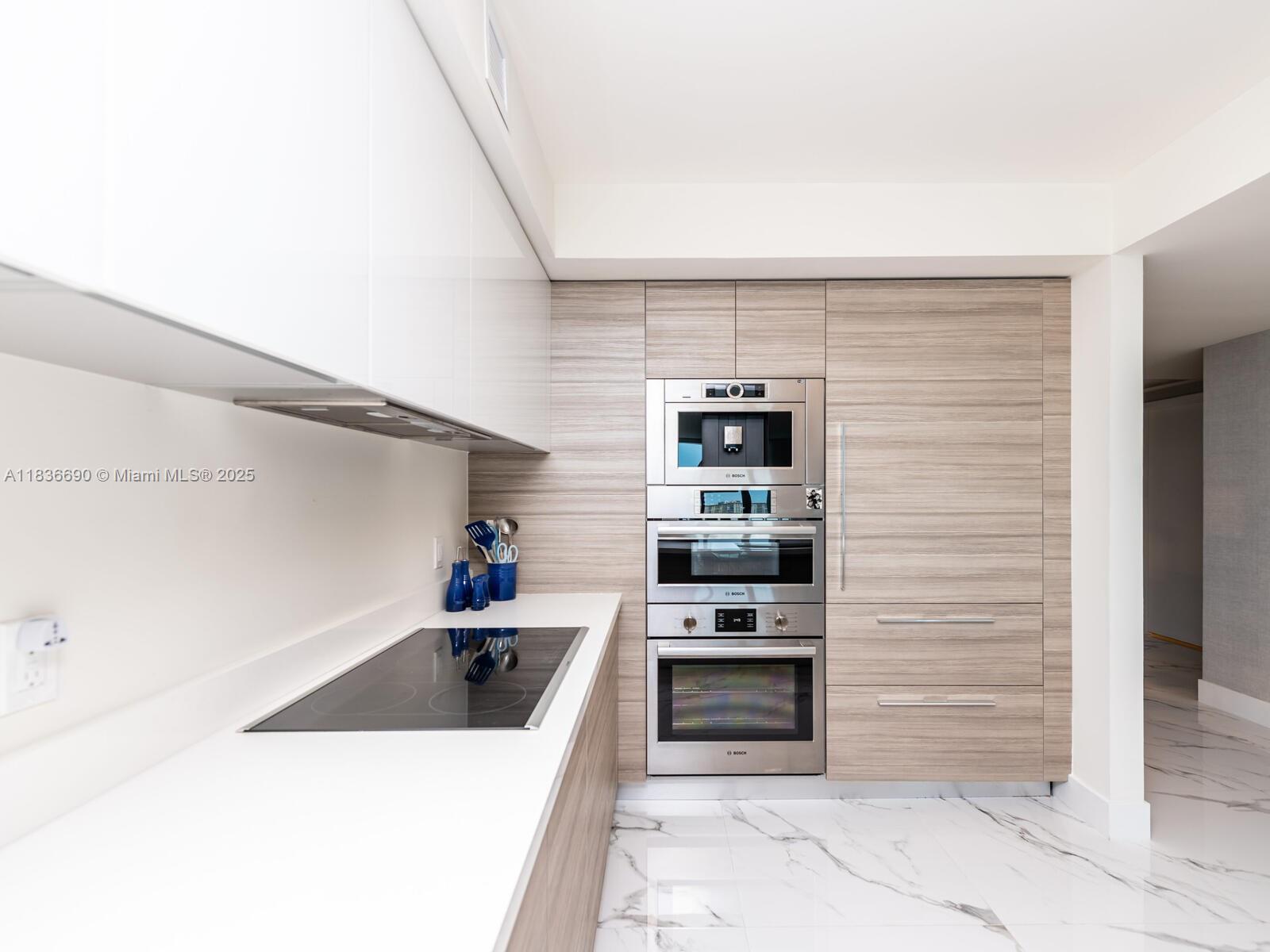 PARQUE TOWERS CONDO - Residential