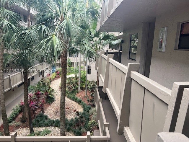 1101 Colony Point Cir 318, Pembroke Pines FL 33026