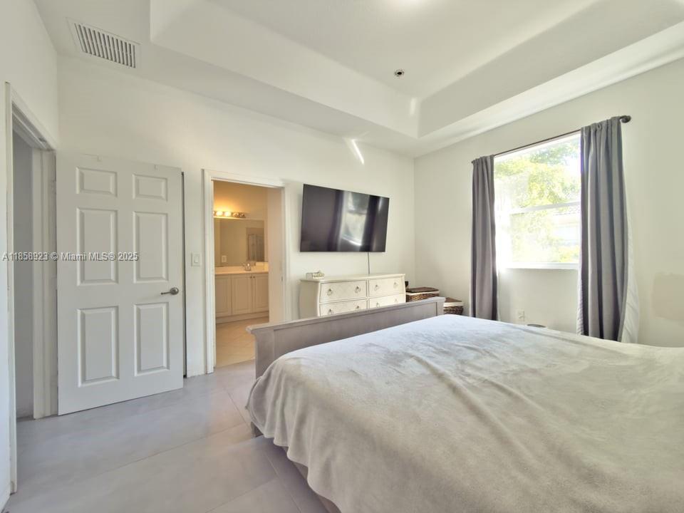 LAKES BY THE BAY GEE - Residential