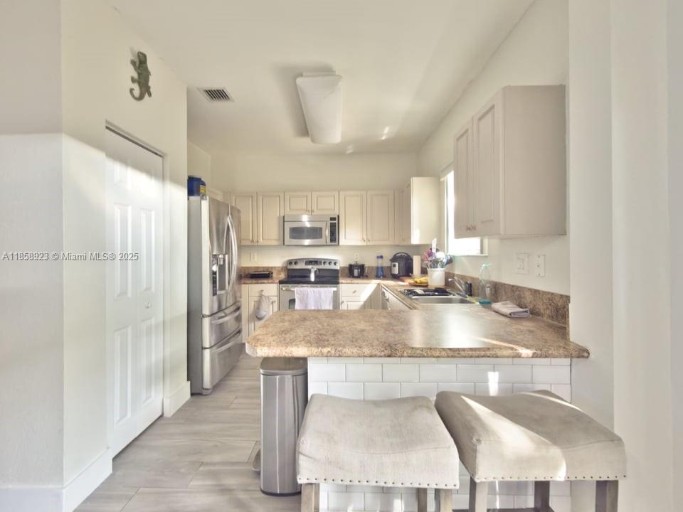 LAKES BY THE BAY GEE - Residential