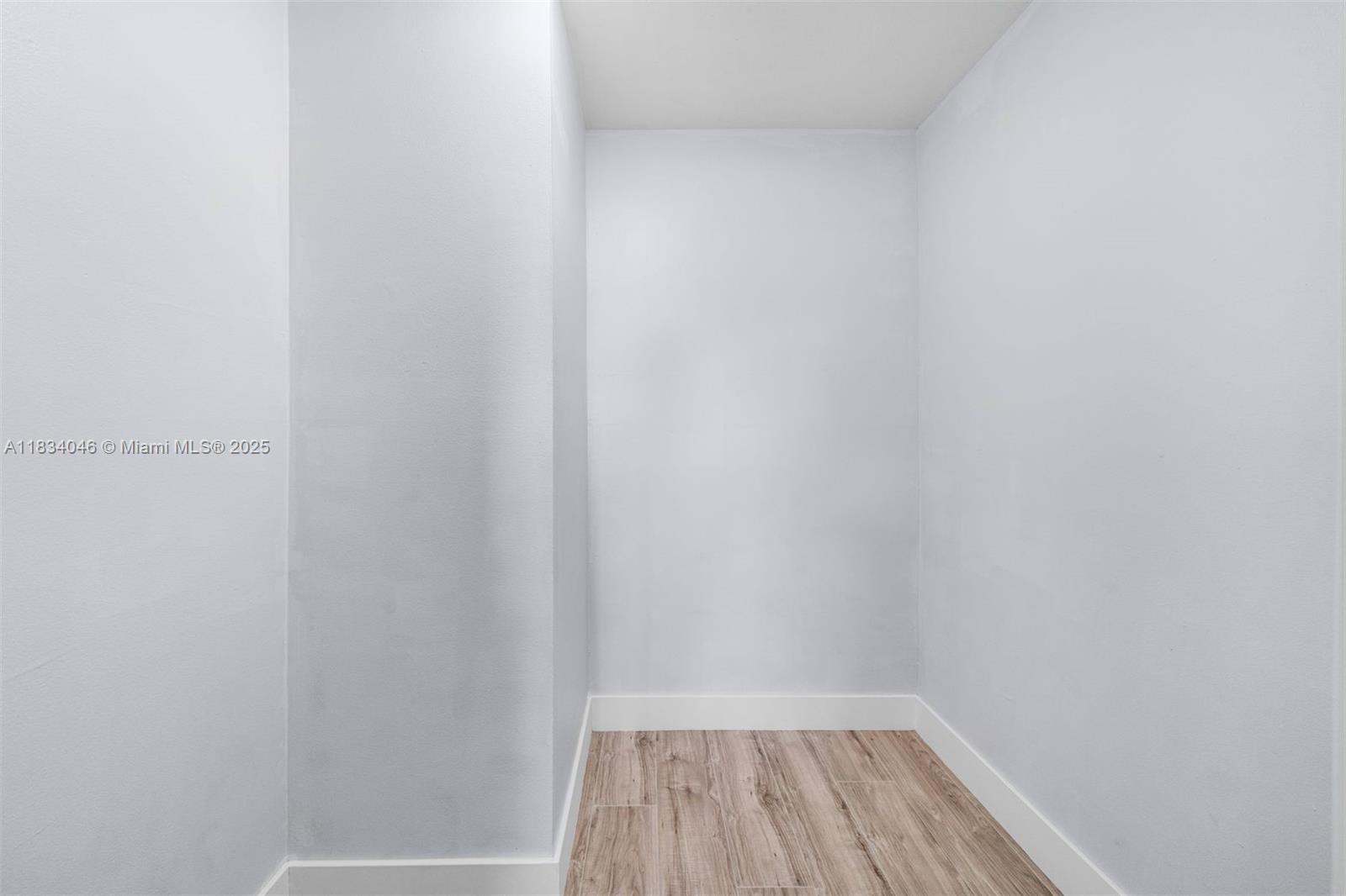 HOLLYBROOK GOLF - Residential Lease