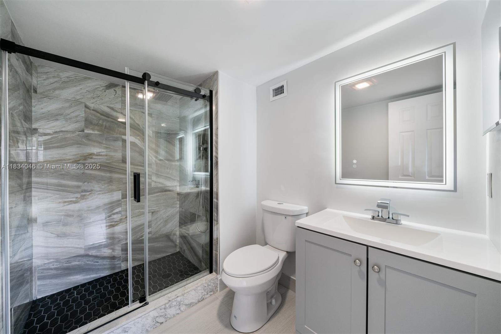 HOLLYBROOK GOLF - Residential Lease