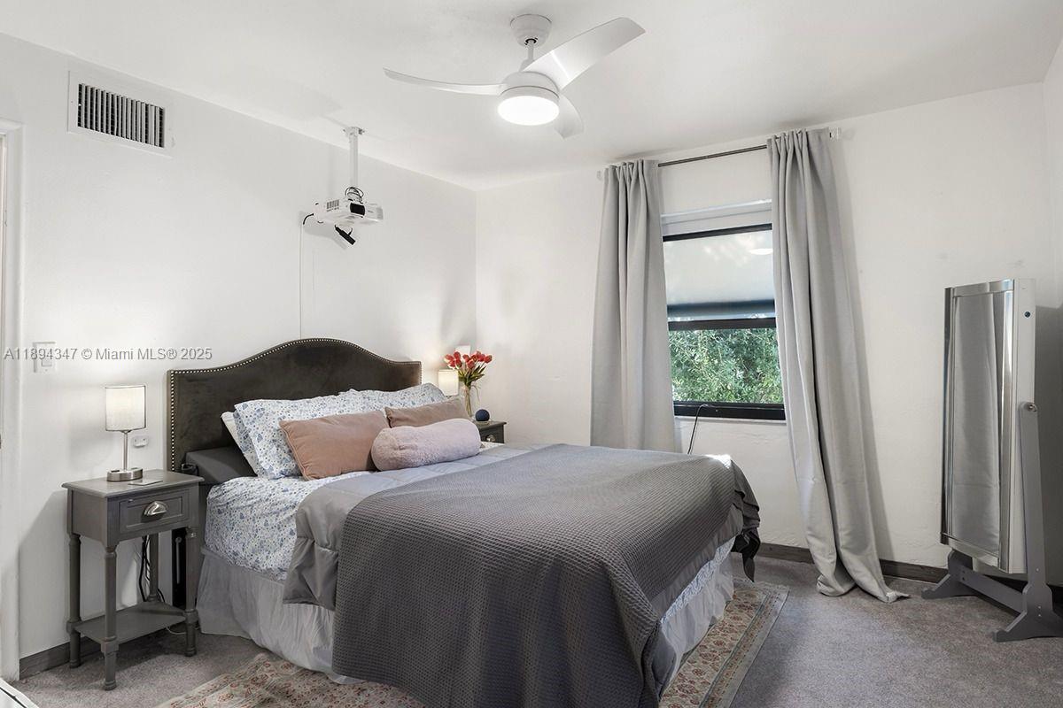 CASA GRANADA CONDO - Residential