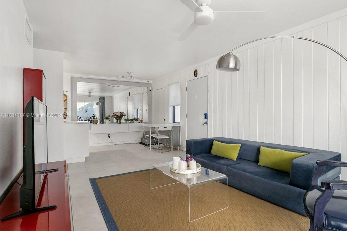 CASA GRANADA CONDO - Residential