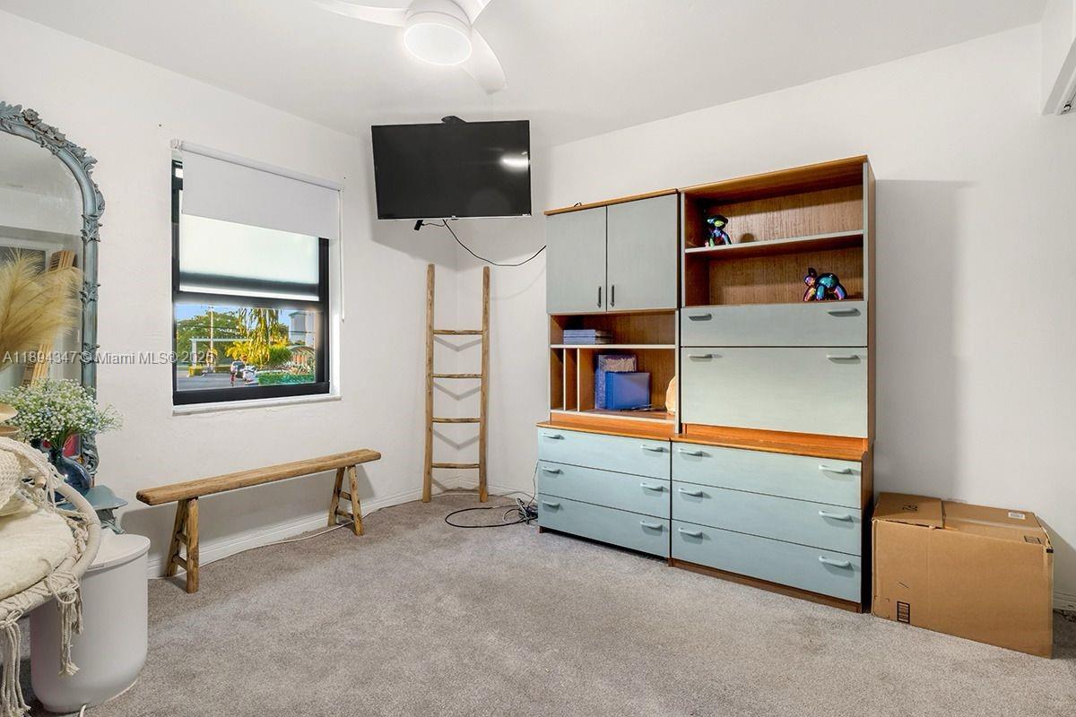 CASA GRANADA CONDO - Residential