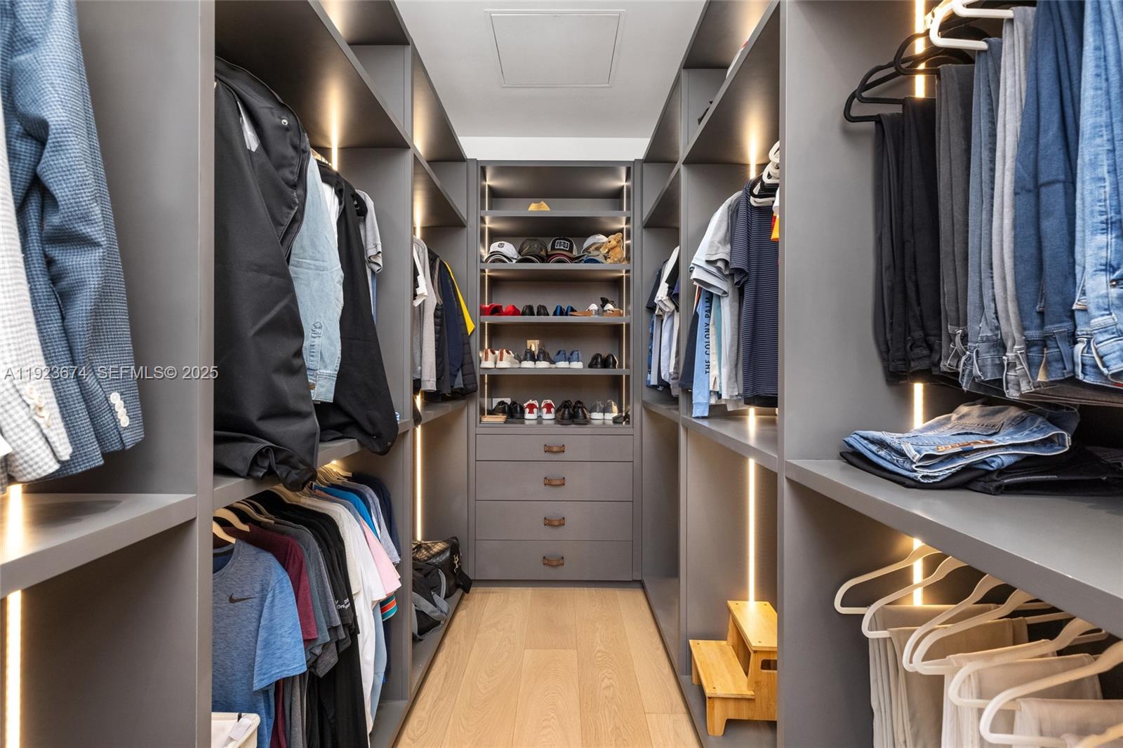 NORTH SHORE TERRACE 2 - Residential