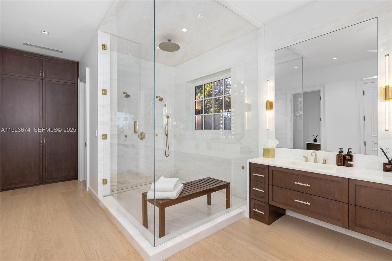 NORTH SHORE TERRACE 2 - Residential