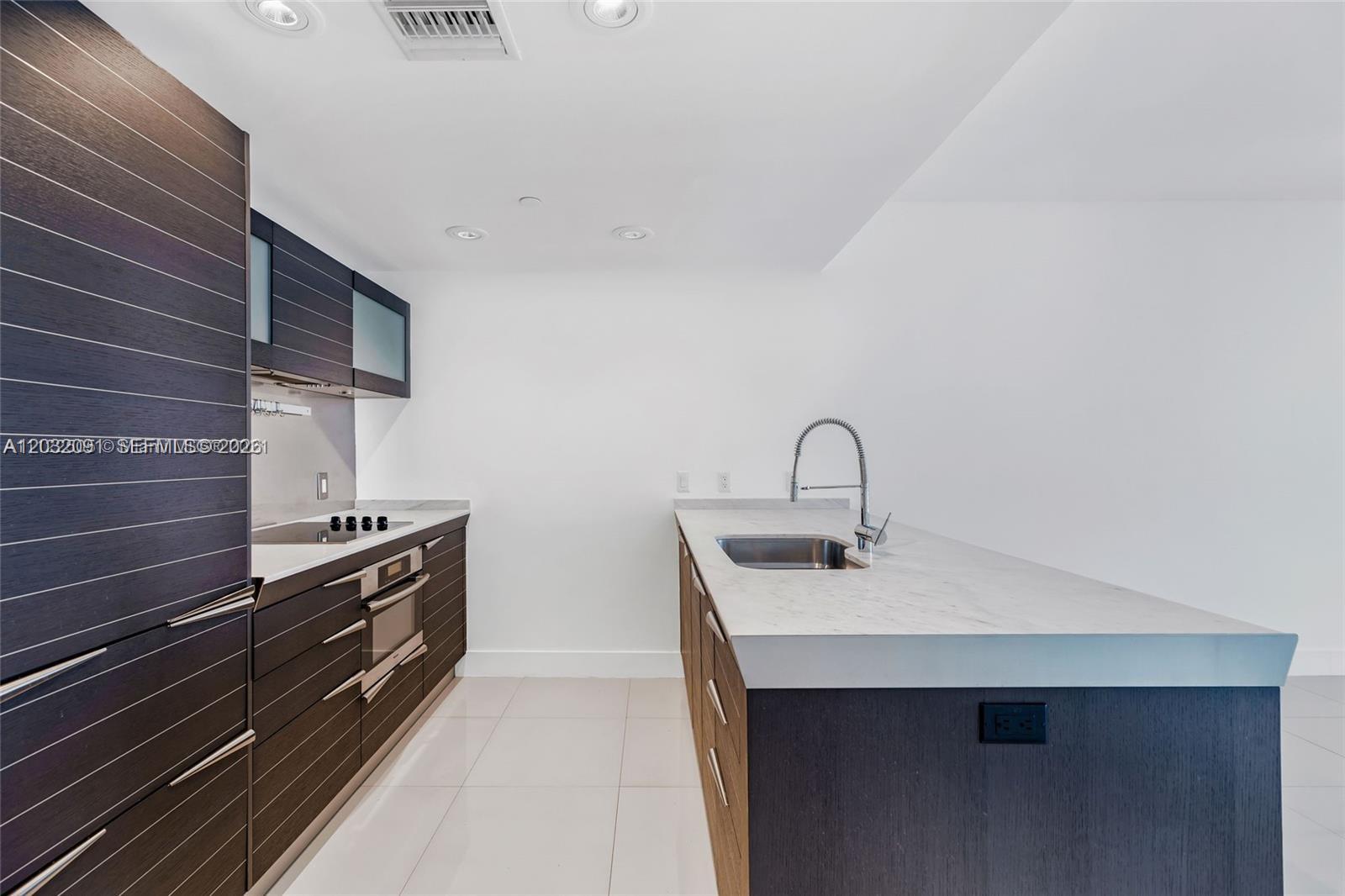 200 Biscayne Boulevard Way 3713