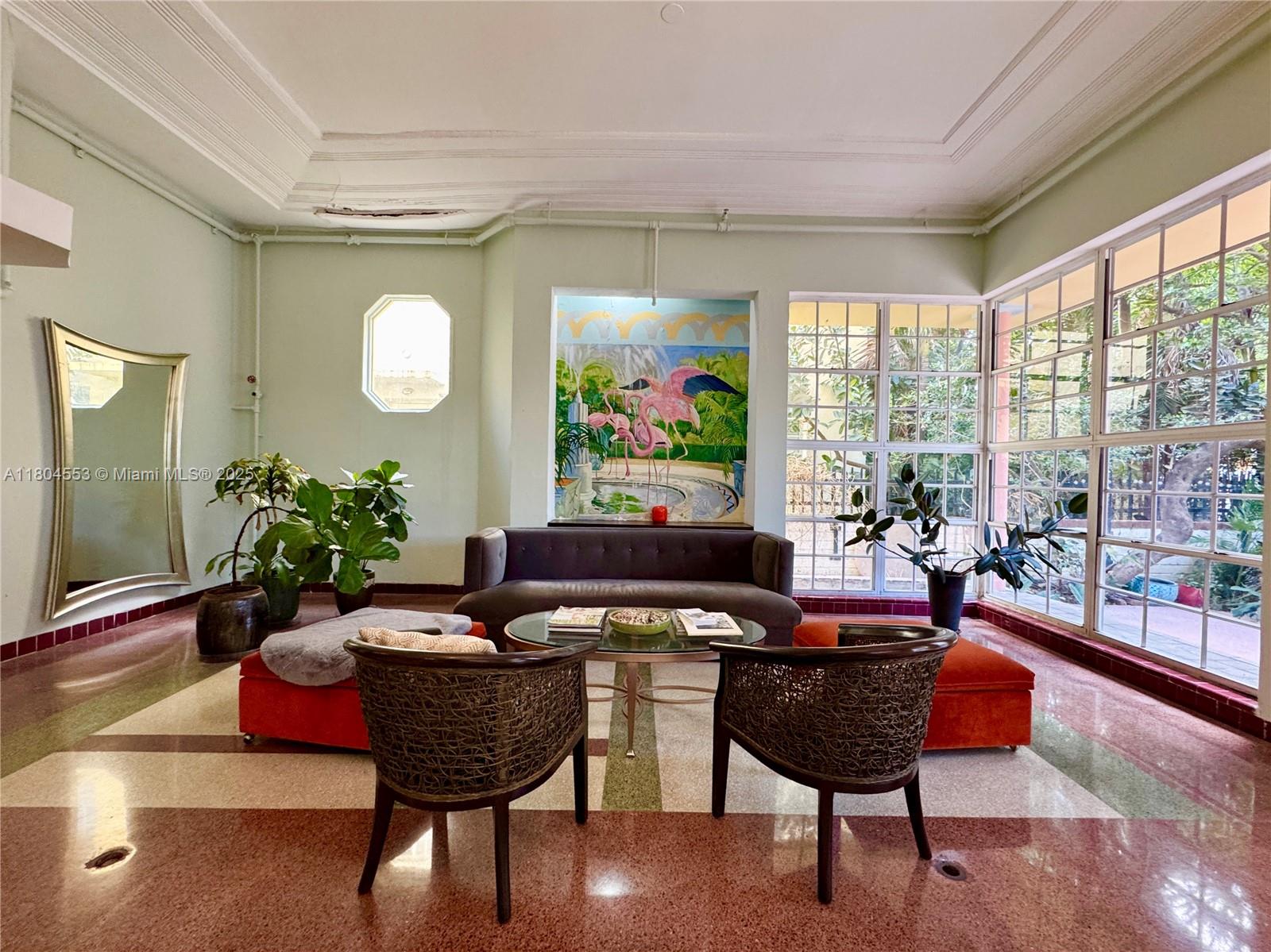THE FLAMINGO CONDO - Residential