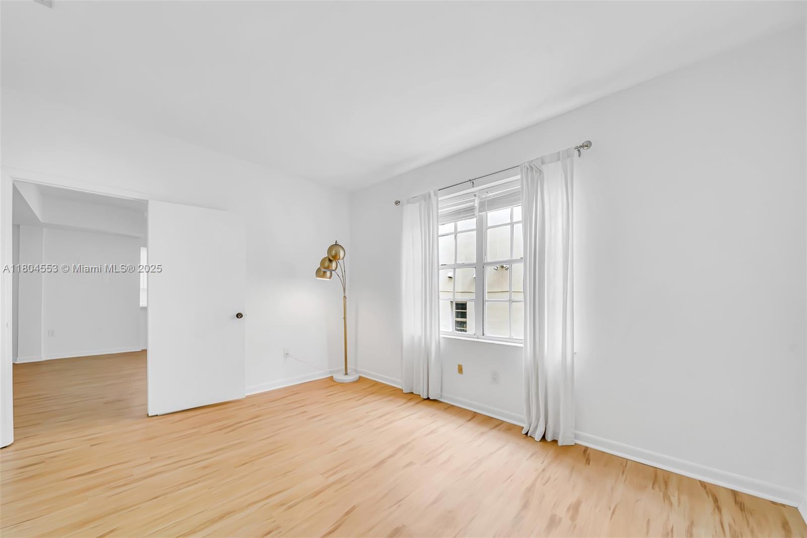 THE FLAMINGO CONDO - Residential