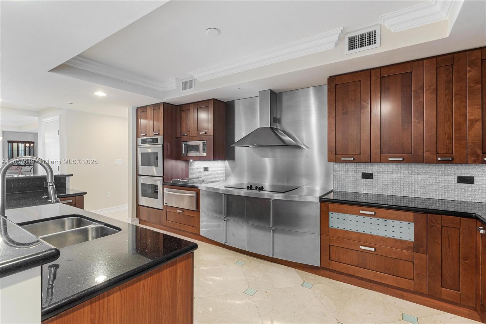 THE PENINSULA CONDO - Residential